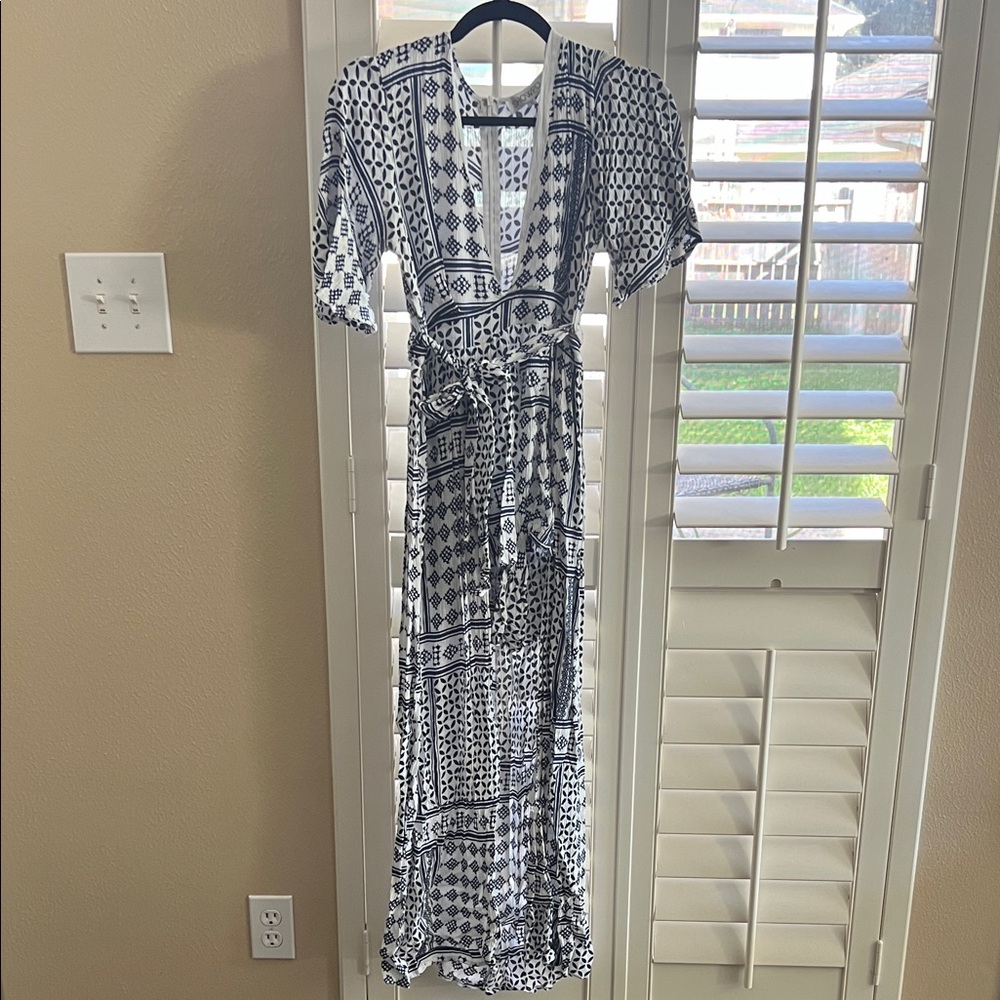 Elegant Black and White Patterned Maxi Dress
